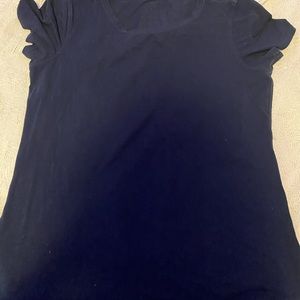 size M lulu shirt